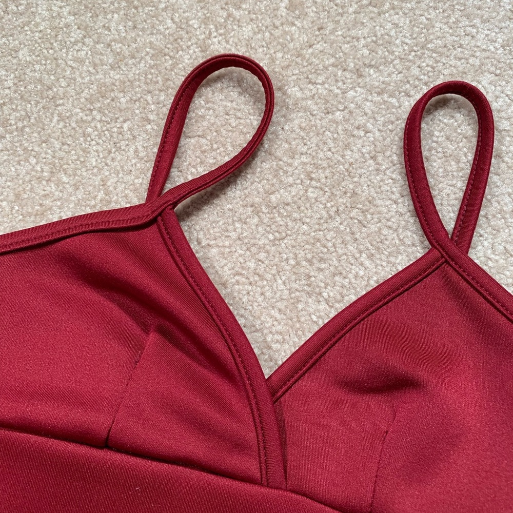 Cropped Tank Top - Picture 3 of 4
